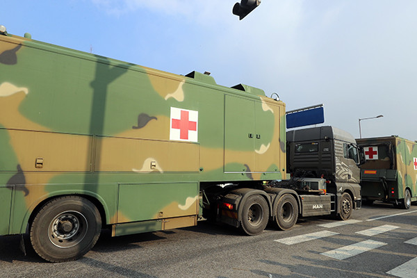 Coronavirus : Le Laos renforce ses contrôles aux points d’entrées terrestres et aériens ảnh 2 Coronavirus : Le Laos renforce ses contrôles aux points d’entrées terrestres et aériens ảnh 2