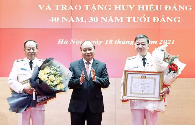 Des dirigeants du ministère de la Sécurité publique à l’honneur ảnh 1