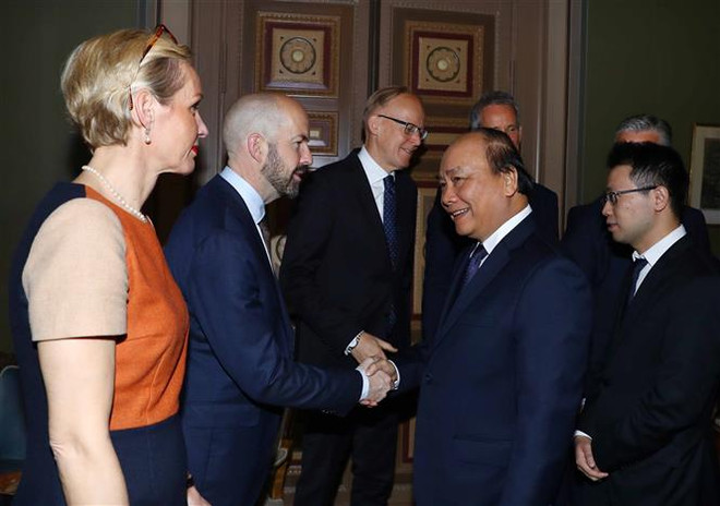 Le PM Nguyen Xuan Phuc rencontre des responsables de groupes économiques suédois ảnh 1 Le PM Nguyen Xuan Phuc rencontre des responsables de groupes économiques suédois ảnh 1