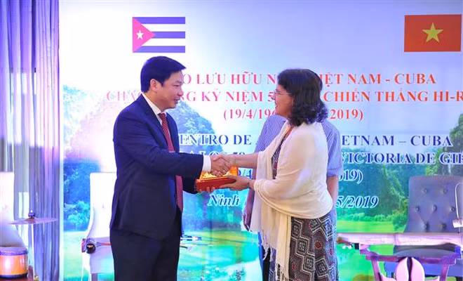 Les localités cubaines souhaitent coopérer avec la province de Ninh Binh ảnh 1