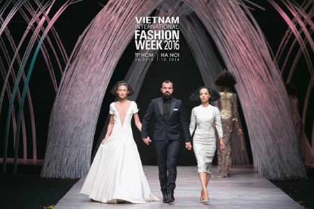 Semaine de la mode internationale du Vietnam automne-hiver 2016 ảnh 1 Semaine de la mode internationale du Vietnam automne-hiver 2016 ảnh 1