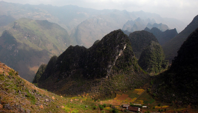 Développement touristique du plateau calcaire de Dông Van ảnh 1 Développement touristique du plateau calcaire de Dông Van ảnh 1