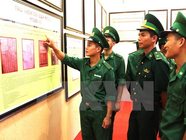 Exposition sur Hoàng Sa et Truong Sa à An Giang ảnh 1