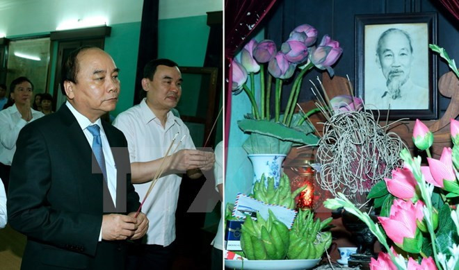 Le PM Nguyen Xuan Phuc rend hommage au Président Ho Chi Minh ảnh 1 Le PM Nguyen Xuan Phuc rend hommage au Président Ho Chi Minh ảnh 1