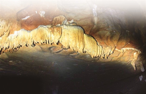 La beauté ineffable de la grotte Lang ảnh 1 La beauté ineffable de la grotte Lang ảnh 1