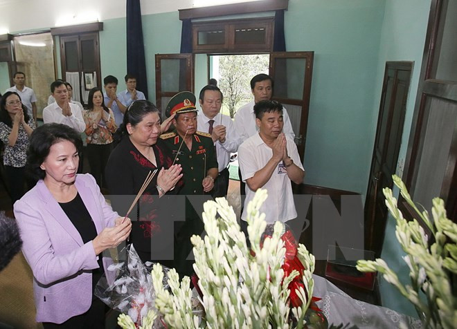 La présidente de l’AN rend hommage au Président Ho Chi Minh ảnh 1 La présidente de l’AN rend hommage au Président Ho Chi Minh ảnh 1