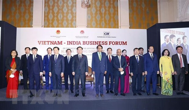 Le président de l’AN Vuong Dinh Huê au Forum d’entreprises Vietnam – Inde ảnh 1 Le président de l’AN Vuong Dinh Huê au Forum d’entreprises Vietnam – Inde ảnh 1