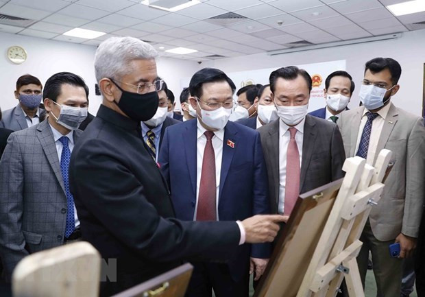 Exposition de photos sur les 50 ans de liens Vietnam-Inde à New Delhi ảnh 1