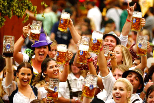 Prochainement l’Oktoberfest à Hanoï 2015 ảnh 1 Prochainement l’Oktoberfest à Hanoï 2015 ảnh 1