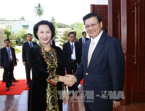 La visite de la présidente de l'AN vietnamienne couverte par la presse laotienne ảnh 2 La visite de la présidente de l'AN vietnamienne couverte par la presse laotienne ảnh 2