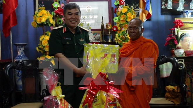 Tra Vinh : rencontre avec des Khmers à l'occasion de la fête Sene Dolta ảnh 1 Tra Vinh : rencontre avec des Khmers à l'occasion de la fête Sene Dolta ảnh 1