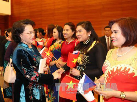 Nguyên Thi Kim Ngân termine avec succès ses visites en Suède, Hongrie et R. tchèque ảnh 1 Nguyên Thi Kim Ngân termine avec succès ses visites en Suède, Hongrie et R. tchèque ảnh 1