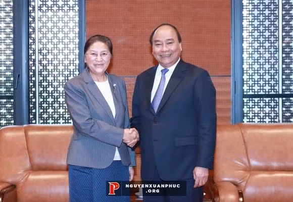 Le Vietnam prend en haute considération sa coopération intégrale avec le Laos ảnh 1