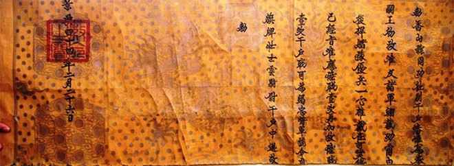 Découverte d'un décret royal de promotion datant du 18e siècle ảnh 1 Découverte d'un décret royal de promotion datant du 18e siècle ảnh 1