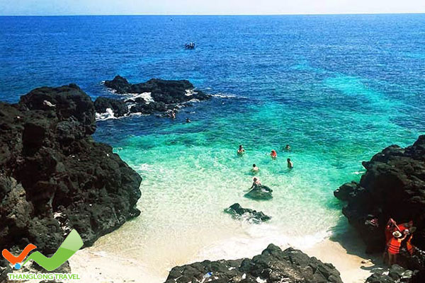 De nombreuses activités attrayantes à la 1ère Semaine culturelle et touristique de Ly Son ảnh 1