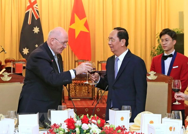 Le président Tran Dai Quang accueille le gouverneur général d'Australie ảnh 1 Le président Tran Dai Quang accueille le gouverneur général d'Australie ảnh 1