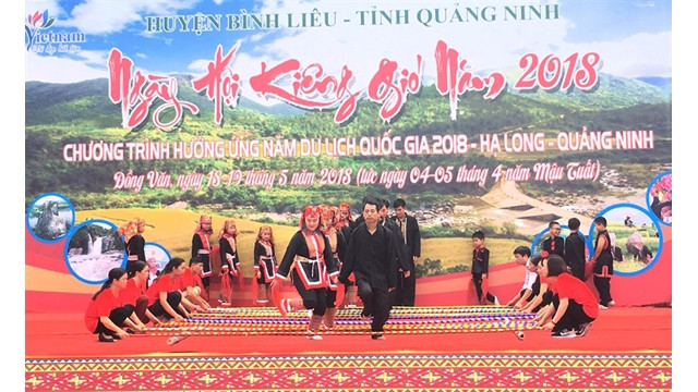 Marché d’échanges amoureux de Dông Van ảnh 1 Marché d’échanges amoureux de Dông Van ảnh 1