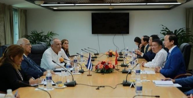 Le vice-Premier ministre Tran Hong Ha rencontre des dirigeants cubains ảnh 2 Le vice-Premier ministre Tran Hong Ha rencontre des dirigeants cubains ảnh 2
