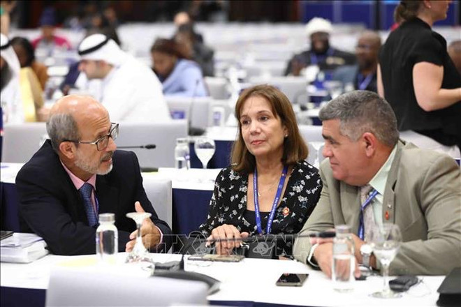 Des jeunes parlementaires discutent de l’entrepreuneuriat et de l’innovation ảnh 2 Des jeunes parlementaires discutent de l’entrepreuneuriat et de l’innovation ảnh 2