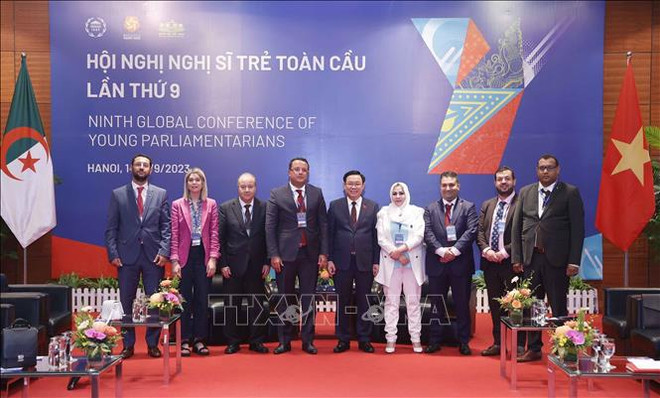 Le président de l’AN reçoit le vice-président de l'Assemblée populaire nationale d’Algérie ảnh 1