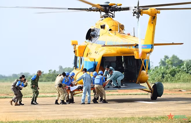 Exercices intégrés pour de futurs soldats de la paix de l’ONU ảnh 2