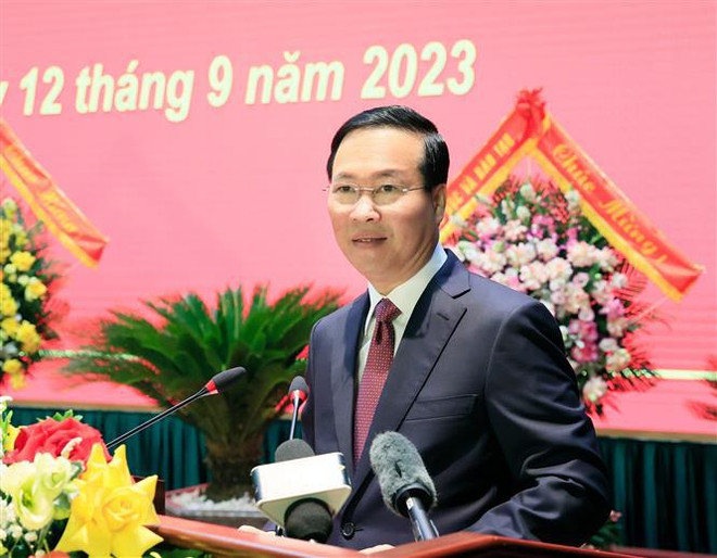 Le président Vo Van Thuong à la rentrée scolaire de l'Académie de la défense nationale ảnh 2