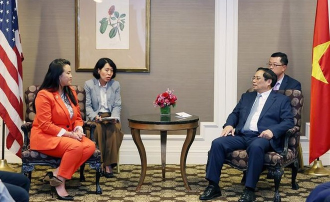 Le PM Pham Minh Chinh reçoit une délégation d'hommes politiques de San Francisco ảnh 1