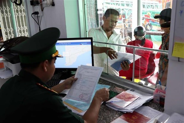 Les gardes-frontières de Ca Mau lancent des mesures contre la pêche INN ảnh 1 Les gardes-frontières de Ca Mau lancent des mesures contre la pêche INN ảnh 1
