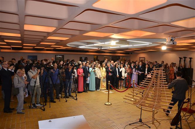 Célébration du 78e anniversaire de la Fête nationale du Vietnam à Paris ảnh 2 Célébration du 78e anniversaire de la Fête nationale du Vietnam à Paris ảnh 2