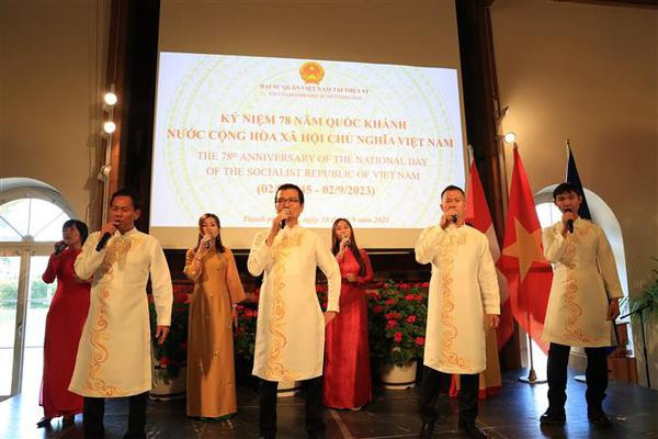 La Fête nationale du Vietnam célébrée en Suisse ảnh 2 La Fête nationale du Vietnam célébrée en Suisse ảnh 2