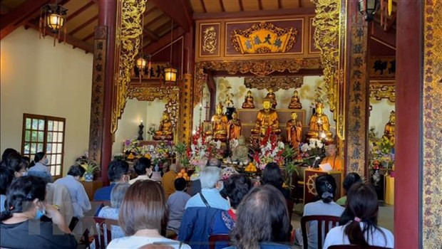 Des Vietnamiens en France célèbrent la fête Vu Lan ảnh 1 Des Vietnamiens en France célèbrent la fête Vu Lan ảnh 1
