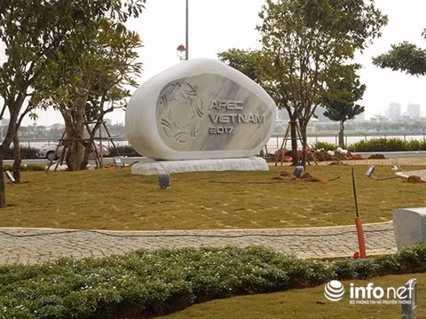 Installation de statues des économies membres de l’APEC à Dà Nang ảnh 2