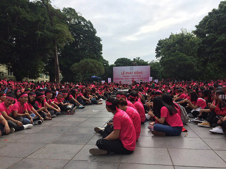Une marche pour dire «NON» aux violences faites aux femmes ảnh 1 Une marche pour dire «NON» aux violences faites aux femmes ảnh 1