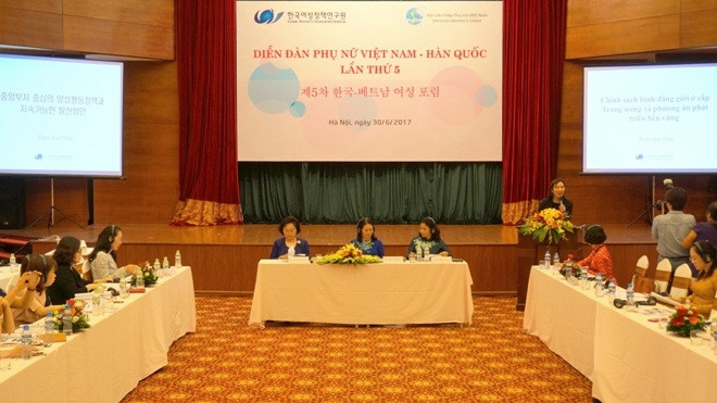 5e Forum de la Femme Vietnam - République de Corée à Hanoï ảnh 1 5e Forum de la Femme Vietnam - République de Corée à Hanoï ảnh 1