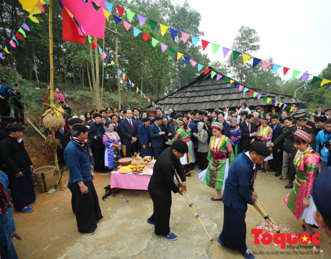 Célébration du 10e anniversaire de la Journée culturelle des ethnies vietnamiennes ảnh 1 Célébration du 10e anniversaire de la Journée culturelle des ethnies vietnamiennes ảnh 1