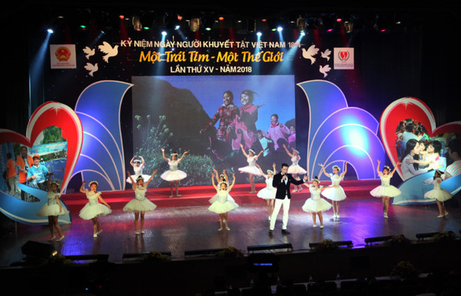 Échanges artistiques “Un coeur-un monde” ảnh 1 Échanges artistiques “Un coeur-un monde” ảnh 1