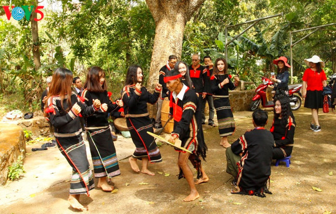 Les jeunes gardiens de la culture Edê ảnh 2 Les jeunes gardiens de la culture Edê ảnh 2