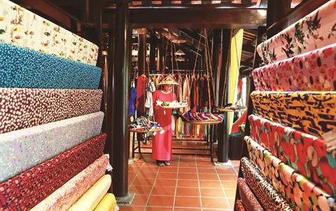 Du fil à l’étoffe, mettre en valeur la soie vietnamienne ảnh 1