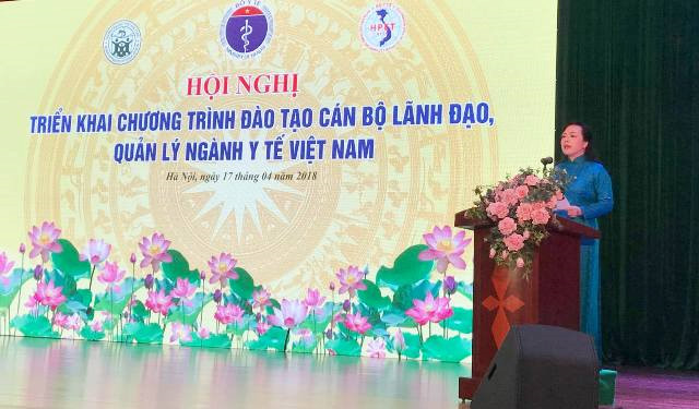 Améliorer la qualité de la formation des responsables du secteur de la santé ảnh 1 Améliorer la qualité de la formation des responsables du secteur de la santé ảnh 1