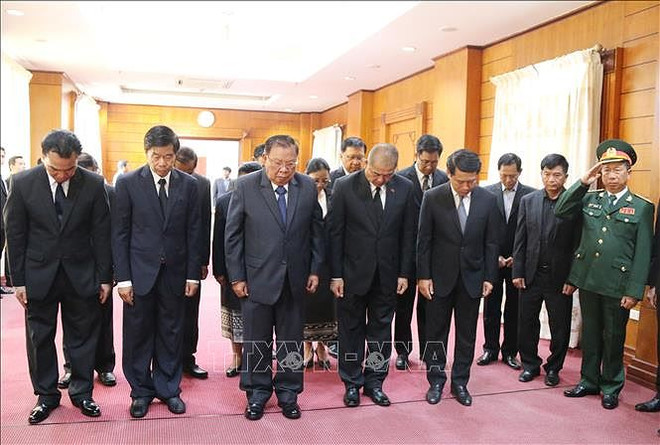 Les hommages affluent après le décès de l’ancien président Lê Duc Anh ảnh 1 Les hommages affluent après le décès de l’ancien président Lê Duc Anh ảnh 1