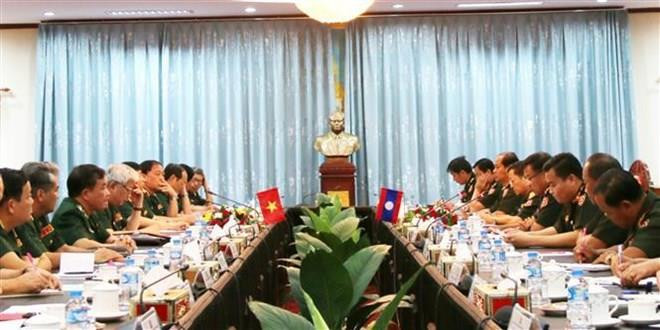 Le Vietnam et le Laos échangent sur la politique de défense ảnh 1 Le Vietnam et le Laos échangent sur la politique de défense ảnh 1