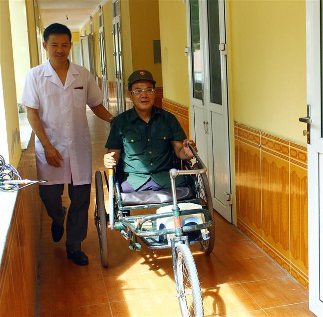 Pour que les politiques en faveur des personnes méritantes profitent à tous ảnh 2 Pour que les politiques en faveur des personnes méritantes profitent à tous ảnh 2