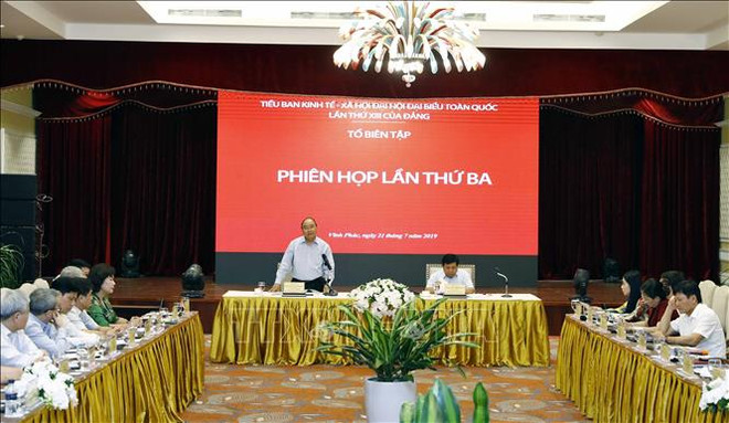 Le chef du gouvernement souligne l’élaboration des orientations décennales ảnh 1 Le chef du gouvernement souligne l’élaboration des orientations décennales ảnh 1