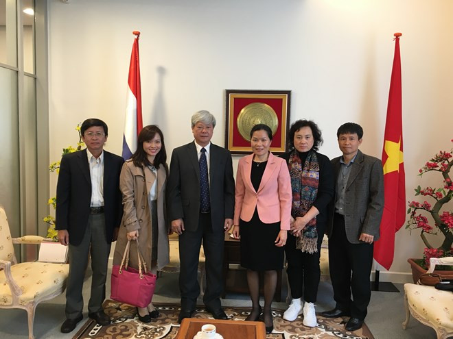 La Revue Công San du Vietnam souhaite une coopération avec la presse néerlandaise ảnh 1 La Revue Công San du Vietnam souhaite une coopération avec la presse néerlandaise ảnh 1