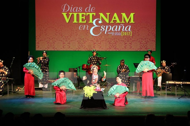 Ouverture de la Journée vietnamienne en Espagne 2017 ảnh 1 Ouverture de la Journée vietnamienne en Espagne 2017 ảnh 1