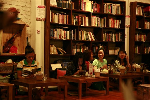 Le café-librairie, un concept en vogue à Hanoï ảnh 1 Le café-librairie, un concept en vogue à Hanoï ảnh 1