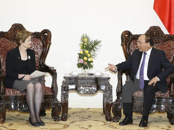 Nguyen Xuan Phuc reçoit l'envoyé spécial du PM australien ảnh 1 Nguyen Xuan Phuc reçoit l'envoyé spécial du PM australien ảnh 1