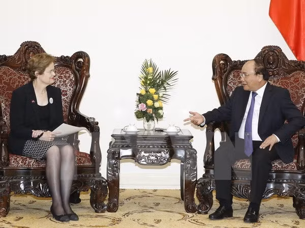 Nguyen Xuan Phuc reçoit l'envoyé spécial du PM australien ảnh 1 Nguyen Xuan Phuc reçoit l'envoyé spécial du PM australien ảnh 1