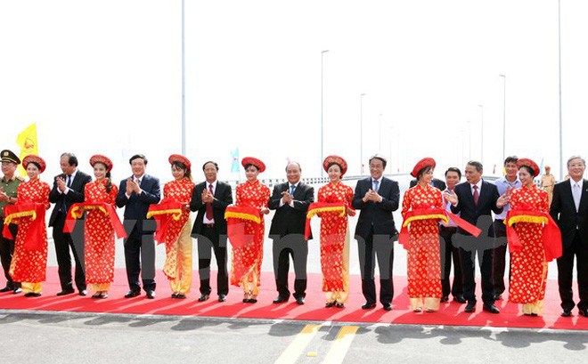 Mise en service d’un des plus longs ponts maritimes en Asie du Sud-Est à Hai Phong ảnh 1