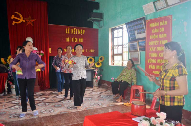 Le "nhà tơ", chant des villages littoraux et insulaires de Quang Ninh ảnh 2 Le "nhà tơ", chant des villages littoraux et insulaires de Quang Ninh ảnh 2